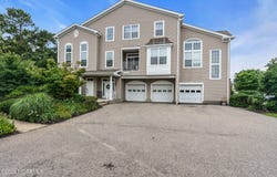 41 Bryce Lane, Manahawkin, NJ 08050