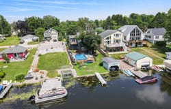 11621 N Elm Grove Drive, Syracuse, IN 46567-8507