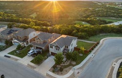 5300 Traviston DR, Austin, TX 78738