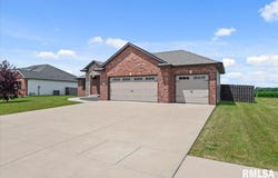 825 Nine Rock Road, Sherman, IL 62684