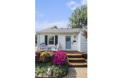 206 W McKay Street, Saline, MI 48176