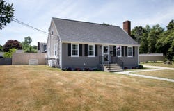 100 Sycamore St, Swansea, MA 02777