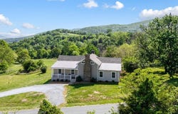 1818 Owl Town, Bedford, VA 24523