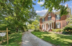 401 Cedar Street, Burlington, IA 52601