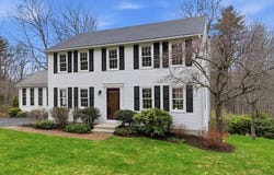 51 Clark Rd, Sturbridge, MA 01518