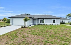 310 NE 9th Terrace, Cape Coral, FL 33909