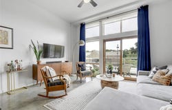 2124 E 6th St E, Austin, TX 78702