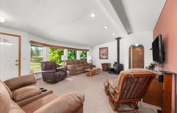1643 HIGHWAY 395 S, CHEWELAH, WA 99109