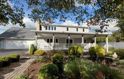 28 Park Lane, Fairfield, IL 62837