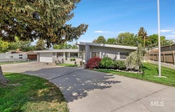 245 Larkspur, Twin Falls, ID 83301