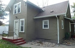 304 E Beebe Ave, Chamberlain, SD 57325