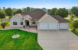 N6425 BAHR ESTATES Road, CECIL, WI 54111