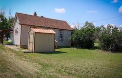 418 2nd Avenue W, Melstone, MT 59054