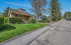 108 Armstrong Avenue, Clarks Green, PA 18411