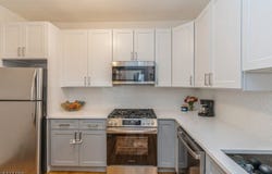 263 10th St apt 4B, Jersey City, NJ 07302-1302