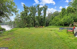 8002 FORT SMALLWOOD ROAD, CURTIS BAY, MD 21226
