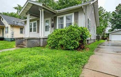 320 N 5TH Avenue, Canton, IL 61520