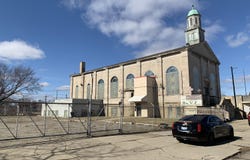2731 McDougall, Detroit, MI 48207