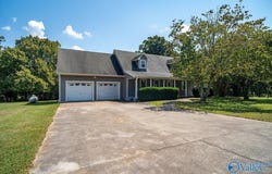 29670 Persimmon Tree Road, Anderson, AL 35610