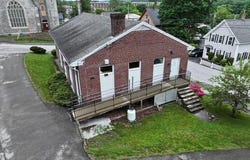 2 Chestnut Street, Hallowell, ME 04347