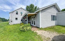 27 Main Street, Vassalboro, ME 04989