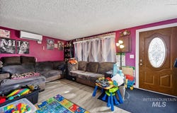 210 5th Ave, Wendell, ID 83355
