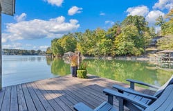 111 Brentwood Ln, Moneta, VA 24121