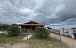 106 Los Sauces St, Eagle Pass, TX 78852
