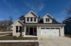 305 N Prairie Street, Hamilton, MO 64644