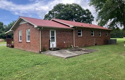 608 Old West Point Rd, Smithville, TN 37166