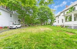 27 Union Avenue, Freehold, NJ 07728