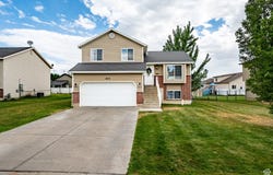 1653 W 600 N, Clinton, UT 84015
