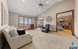 2013 Ridgeway Pl, Pierre, SD 57501