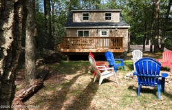 46 East Road, Hawley, PA 18428
