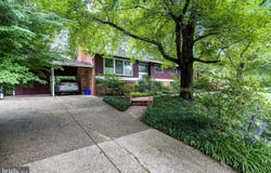 8901 CHARRED OAK DR, BETHESDA, MD 20817