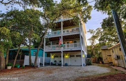 117 Beachwood Drive, Surf City, NC 28445