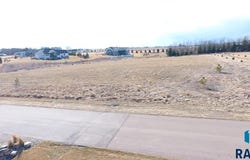 27235 Cedar Ridge Ct, Harrisburg, SD 57032