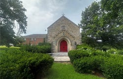 5809 E Red Bridge Road, Kansas City, MO 64134
