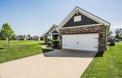 1236 Saddlebred Lane, Bowling Green, KY 42104