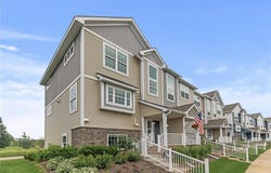 7558 Woods Edge Boulevard, Lino Lakes, MN 55014