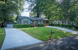 995 Valley Drive SE, Smyrna, GA 30080