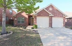 209 Park Meadows Drive, Euless, TX 76039