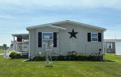 57583 Miller Ct, Lenox, MI 48048