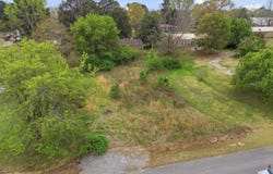 # Plainview Street, Hartselle, AL 35640