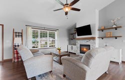 240 CORNELLIUS MARTIN Court, DE PERE, WI 54115-7822