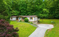 1440 Oren White Rd, Lenoir City, TN 37771