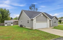 700 Robin Road, Mountain Grove, MO 65711