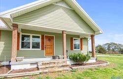 2140 Hustleville Road, Albertville, AL 35951