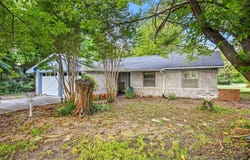 945 Batchler Road, Red Oak, TX 75154
