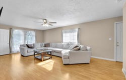 2911 E AUGUSTA Ave, Spokane, WA 99207